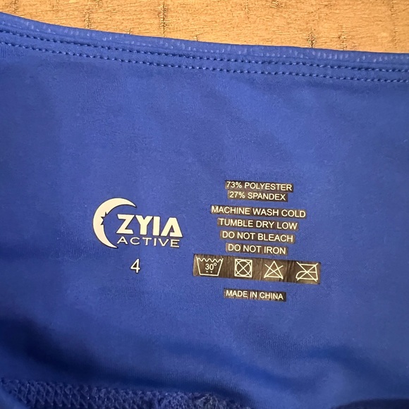 Zyia Light and Tight Leggings - Size 4 - Picture 6 of 6